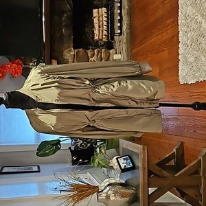 Green lightweight jacket